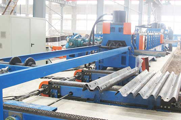 Guardrail Roll Forming Machine